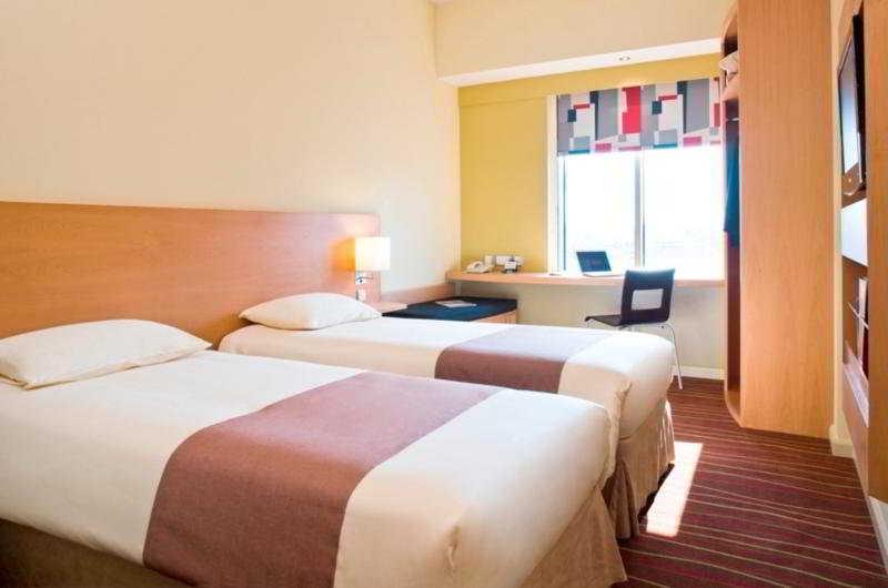 होटल Ibis Deira Creekside 3*